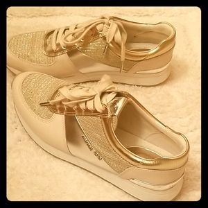 Michael Kors sneakers size 10 med